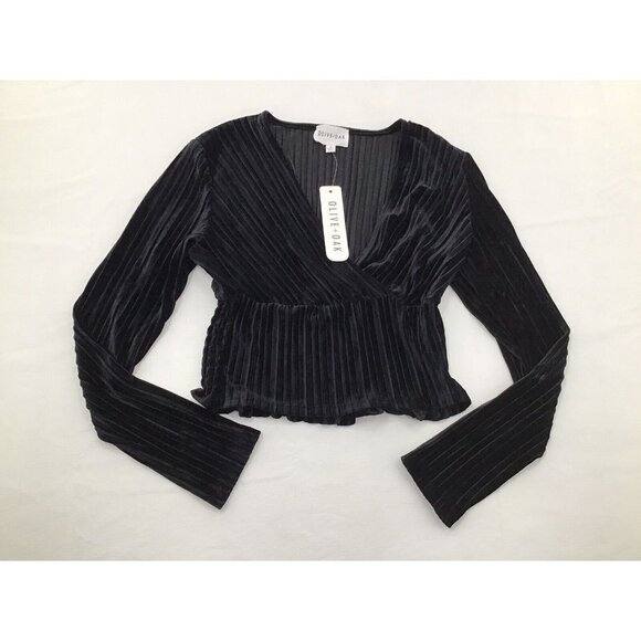 Olive + Oak Tops - Olive + Oak Womens Size Medium Black Ribbed Long Sleeve Velour V-Neck Top